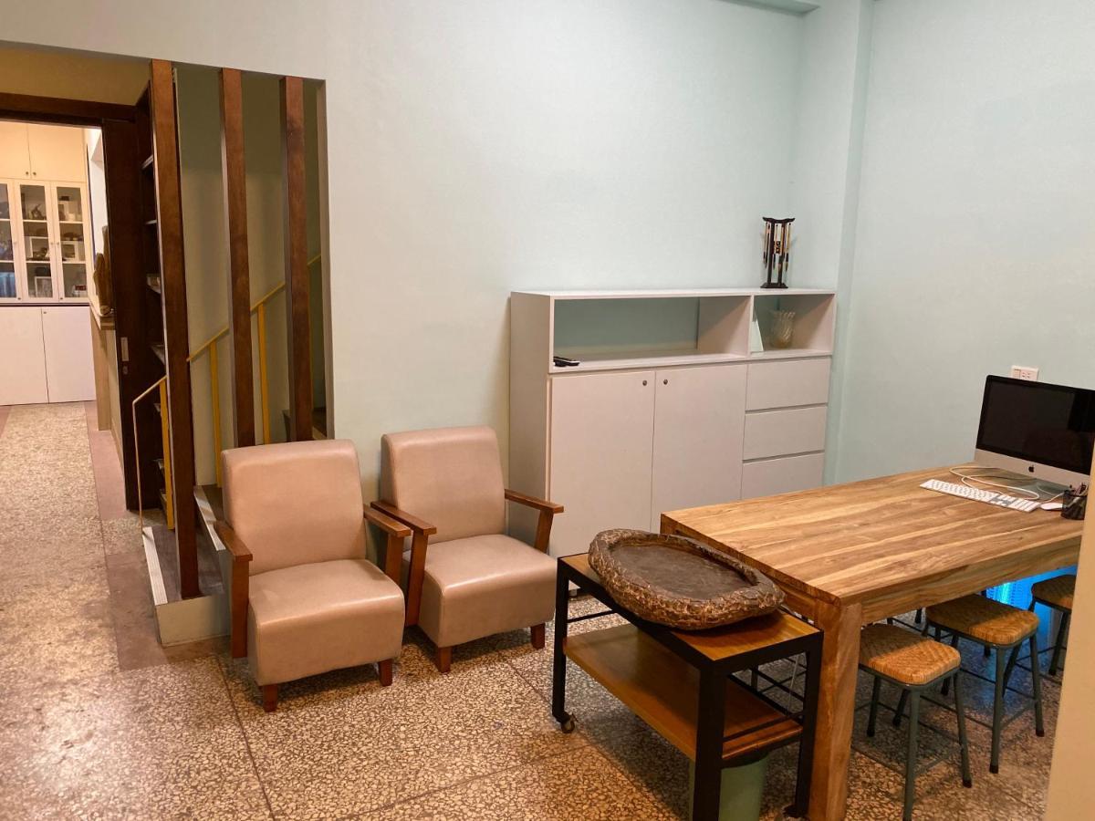 Heyyo Hostel Хуалянь Экстерьер фото